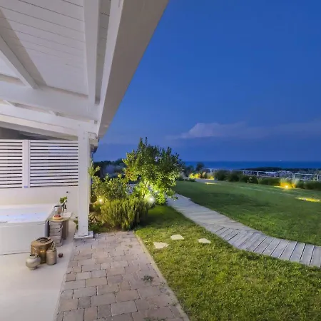 Coppa Carrubo Residenza Апартаменты Вьесте